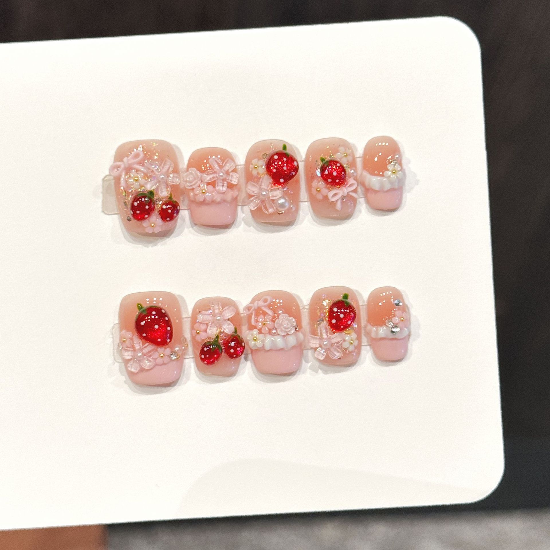 10pcs Cute Red Strawberry Pres – обзор и цена Resin Art Flower